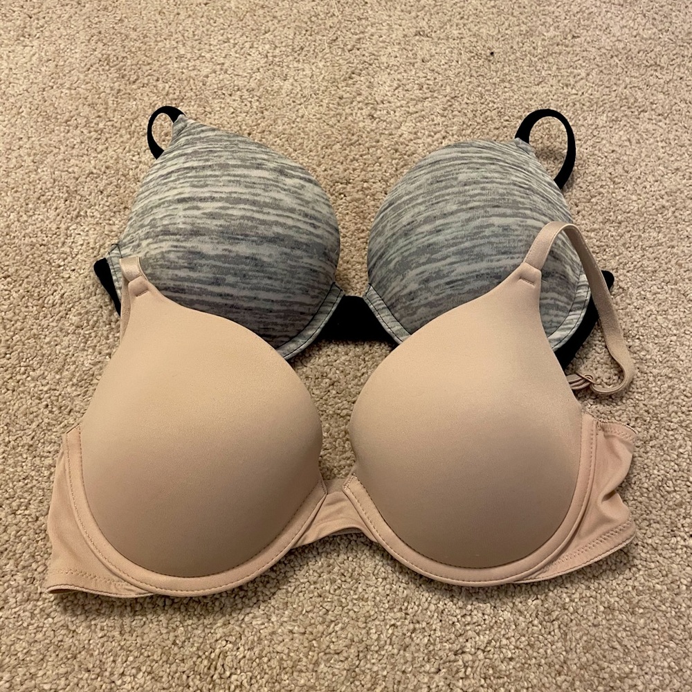 PINK bras NWOT